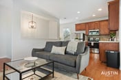Beautiful King Accommodations + Luxury Linen + W/D
