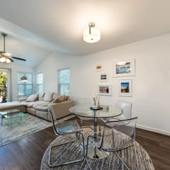 Bright 2BR Condo: 10 Mins to Downtown, near Zilker