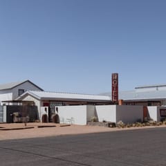 Entire Private Boutique Motel w Courtyard + Sauna!
