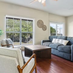 Fully Equipped w/ Stylish Design and Free Parking