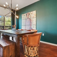 Stylish 4BR with Smart TV and Free Garage Parking