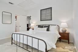 Beautiful King Accommodations + Luxury Linen + W/D - Image 3