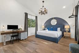 E ATX Stunner w Pool Table | 4 Min to Lady Bird - Image 3