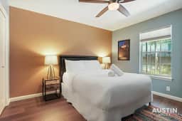 Long Term Luxury in Prime Location + Swimming Pool - Image 3