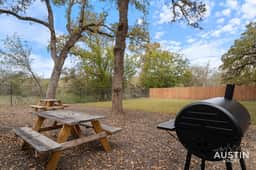 New Dual Unit Home w/Balcony Dining & Vast Yard - Image 4