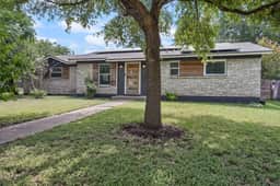 North ATX Retreat w Open Concept Layout + Backyard - Image 4