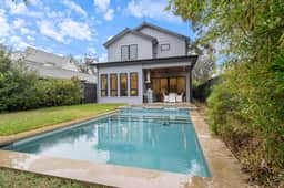 Pool, Hot Tub & Patio w/Modern Updates in E Austin - Image 4