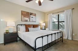 Walk to Zilker! Patio w/ a View & Elevated Balcony - Image 4