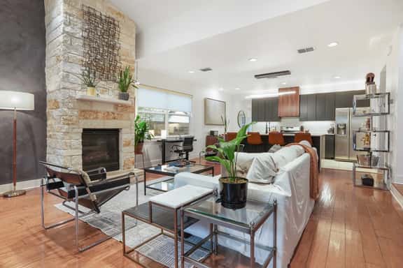 A Stylish Retreat + Outdoor Oasis in Heart of Austin - Image 1