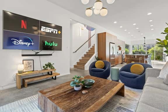 E ATX Stunner w Pool Table | 4 Min to Lady Bird - Image 1