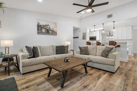 Spacious Home & Casita w Fire Pit Near Domain & Q2 - Image 1