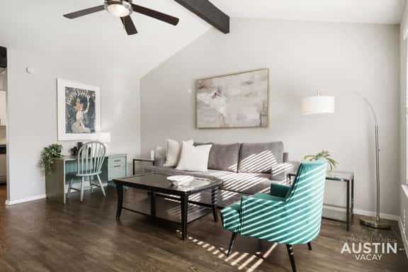 Walk to Barton Springs | Spacious + Free Parking - Image 1