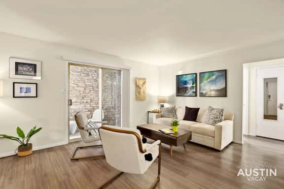 Walk to Golf Course! Near Lake + Pool w Parking - Image 1
