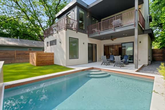 Walkable East Austin! Backyard Pool, Pet-Friendly - Image 1