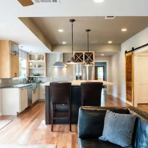 Bouldin Creek Bungalow - Executive Rental! - Image 1