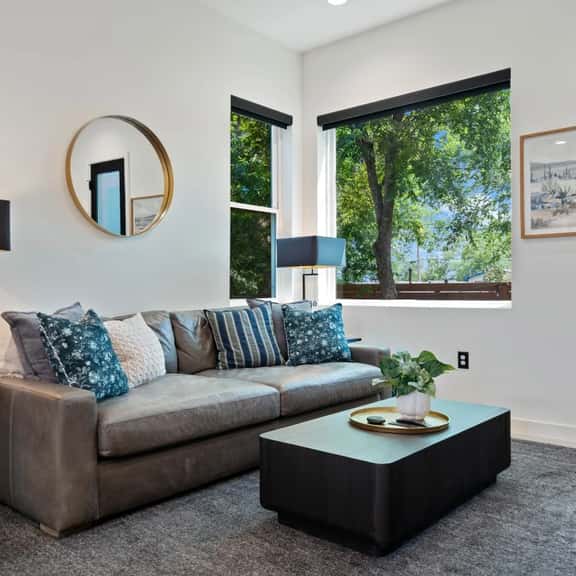 Luxury East Austin Hideaway w Yard & Private Deck! - Image 1