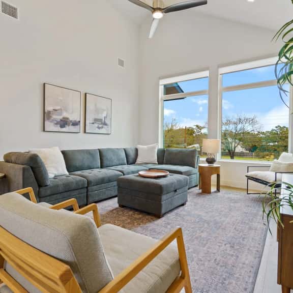 Newly Built Steiner Ranch Home w/ Spacious Balcony - Image 1