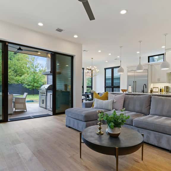 Pool, Hot Tub & Patio w/Modern Updates in E Austin - Image 1