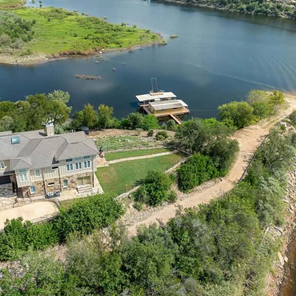 Private Escape Theater, Water, Patio, Game Room! - Image 1
