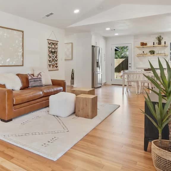 Trendy Zilker House w EV Charger Near SoCo - Image 1