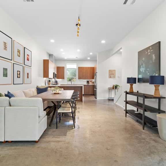 Walk to E Austin Hotspots | Pool Table, Gas Grill - Image 1