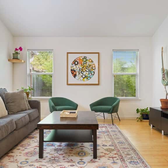 South Congress Living w/ Gorgeous Porch & Backyard - Image 1