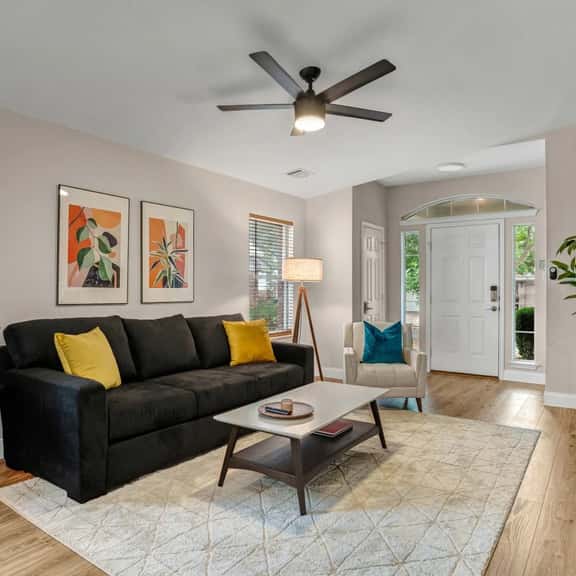 Cozy Home away from Home | Quiet Office, King Bed - Image 1