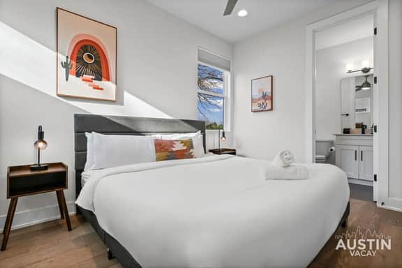 Brand New East Austin Gem: 3 Minutes to UT Campus! - Image 4