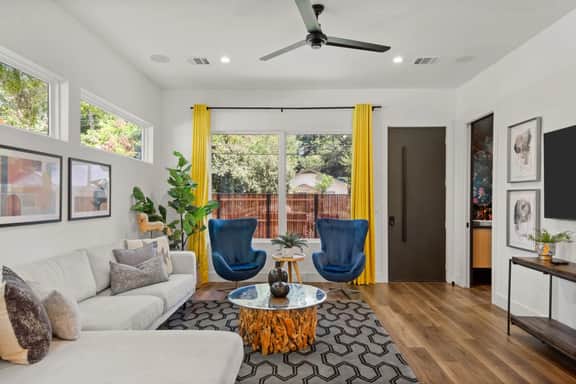Brand New Luxurious Property + Huge Outdoor Space! - Image 2