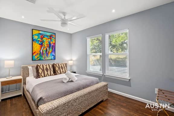 Gorgeous East Central Austin 2BD Close to Downtown - Image 3