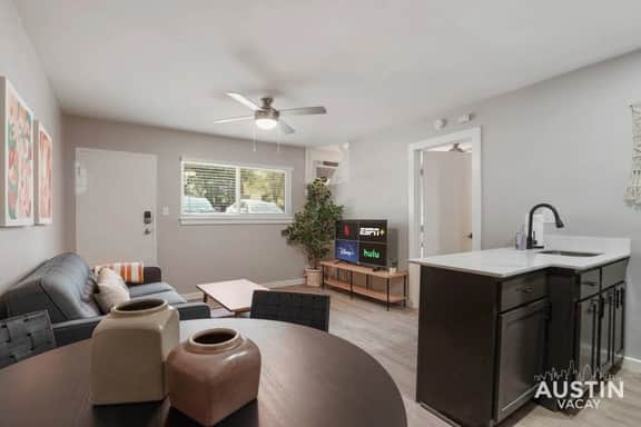 Indulge in Downtown Austin | Apt Near Zilker Park - Image 4
