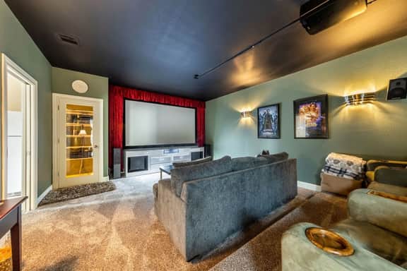 Private Escape Theater, Water, Patio, Game Room! - Image 3