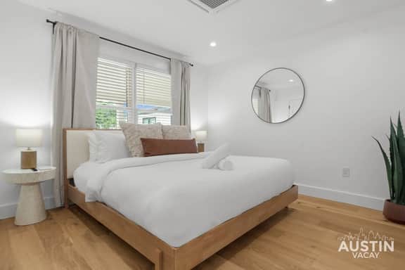 Settle In | Renovated High-End E Austin 2BR Home - Image 4