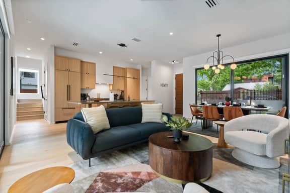 Walkable East Austin! Backyard Pool, Pet-Friendly - Image 2