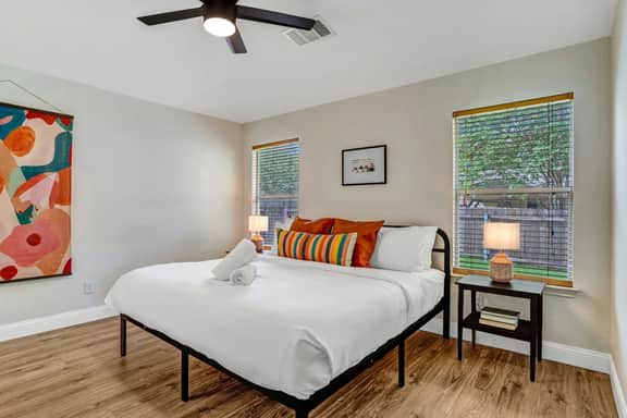 Cozy Home away from Home | Quiet Office, King Bed - Image 3